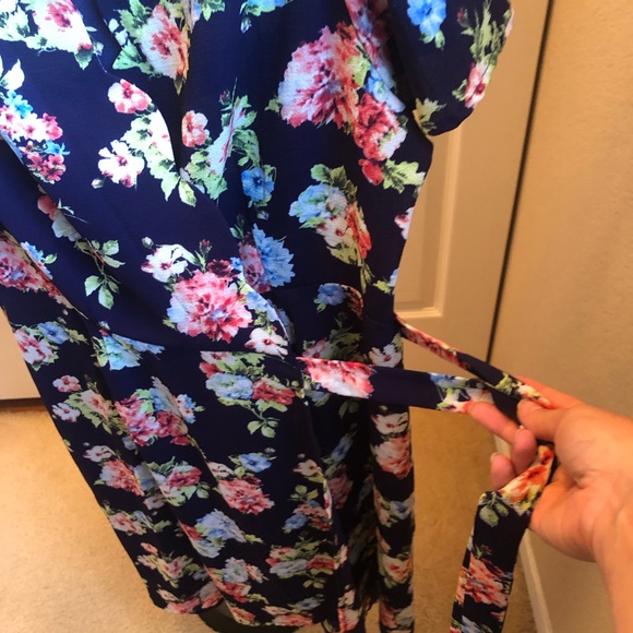 Dress - Picture 5 of 5